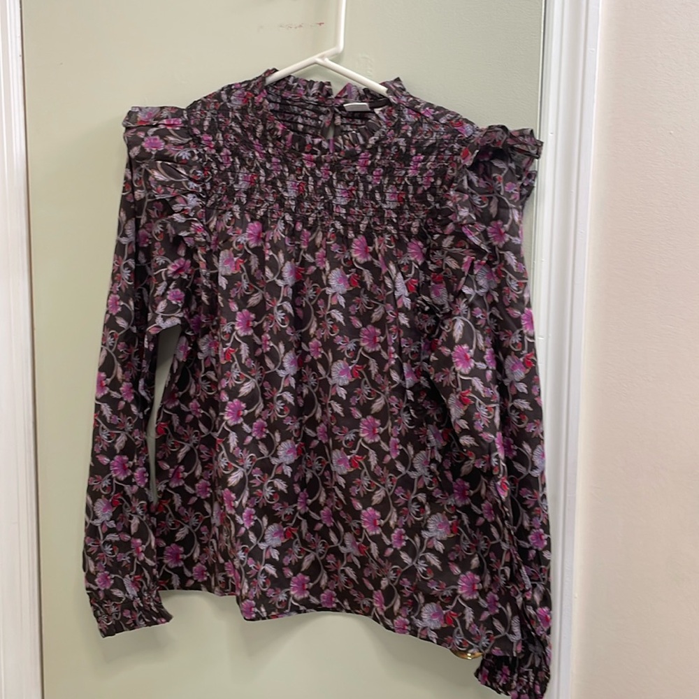 Beautiful flowers print blouse from GAP, brand new